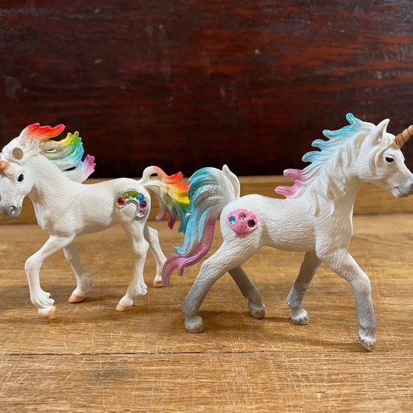 Schleich Bayala Sea Foal Unicorn 2017 and Rainbow Unicorn Foal 2016 Baby Unicorn - Picture 1 of 9